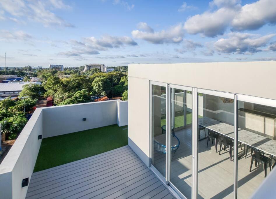 A Estrenar! Apartamento Con Pileta Zona Aeropuerto Wifi 200Mg Asunción Exteriér fotografie